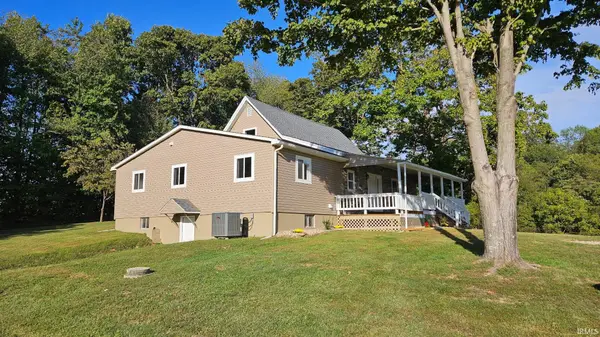 558 Pinewood DR, Bedford, IN 47421