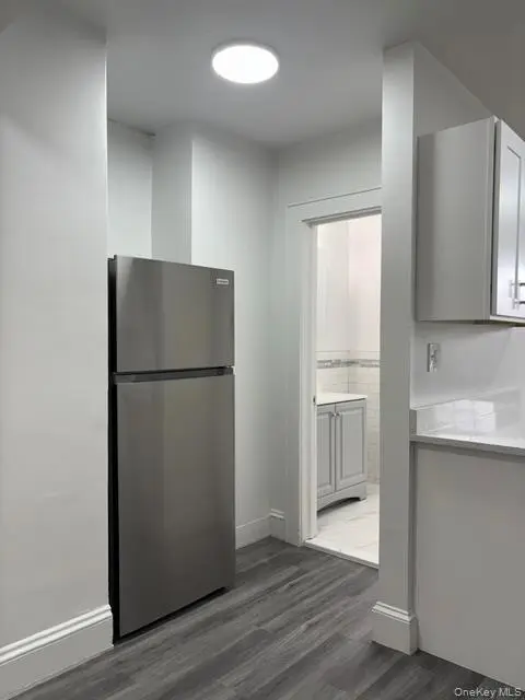 28 W Neck RD #3A, Huntington, NY 11743