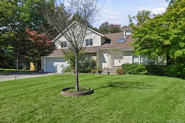 9 Ellen CT, Glen Cove, NY 11542