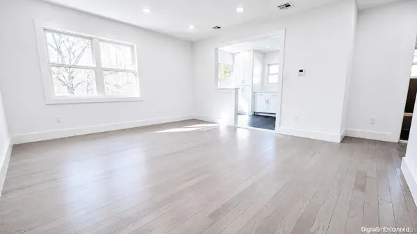 43 Yennicock AVE #2, Port Washington, NY 11050