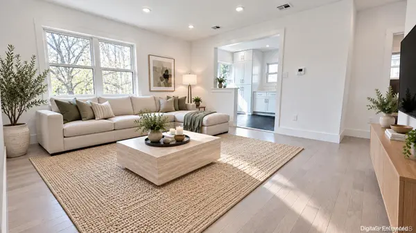 43 Yennicock AVE #2, Port Washington, NY 11050