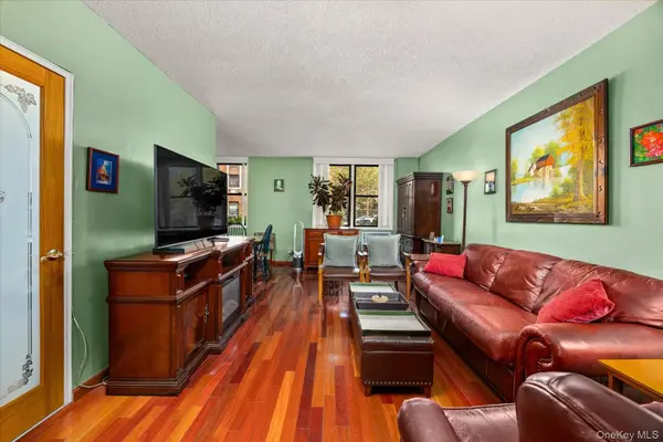 86-29 155th AVE #LE, Howard Beach, NY 11414