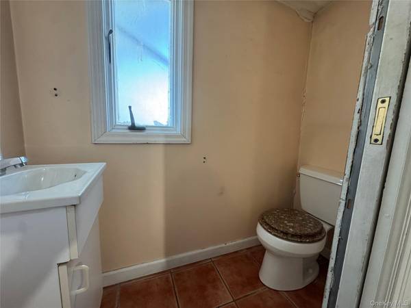 331 Beach 91st ST, Rockaway Beach, NY 11693
