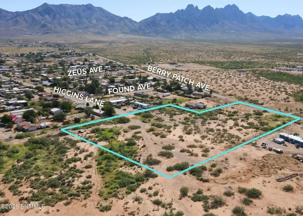 9200 Higgins LN, Las Cruces, NM 88011