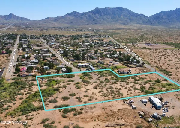 9200 Higgins LN, Las Cruces, NM 88011