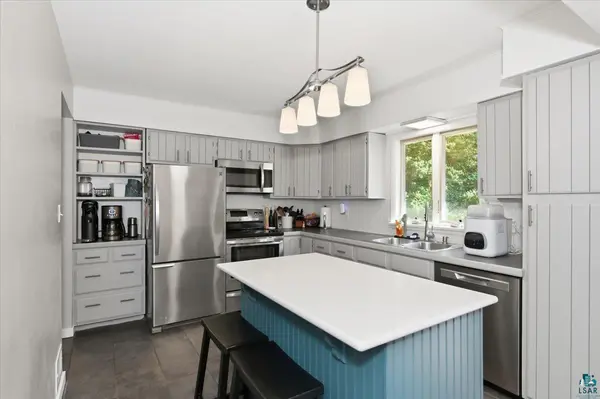7512 Brighton St, Duluth, MN 55804