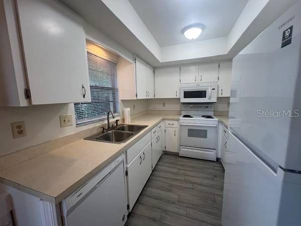 1052 DEER HOLLOW BLVD, Sarasota, FL 34232