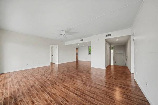 601 W OLD US HIGHWAY 441 #8B, Mount Dora, FL 32757