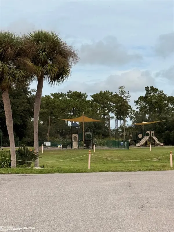 414 CAMELLIA DR #7, Indian Lake Estates, FL 33855