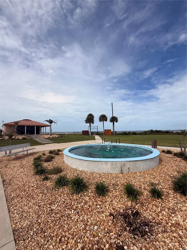 414 CAMELLIA DR #7, Indian Lake Estates, FL 33855