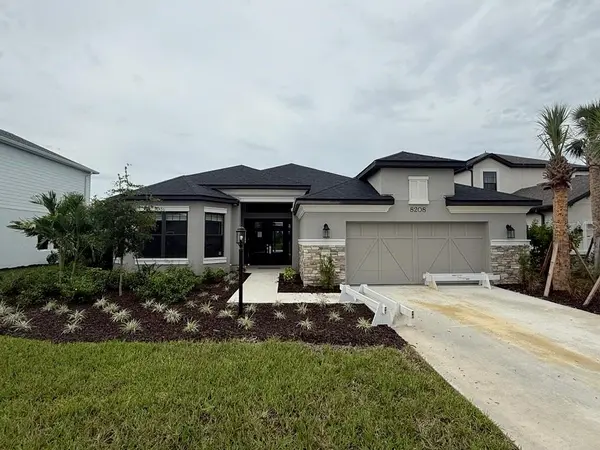 8208 SUMMER NIGHT RD, Sarasota, FL 34241