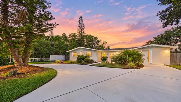 24 HARDEE CIR N, Rockledge, FL 32955