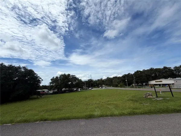 LAURA ST, Sorrento, FL 32776