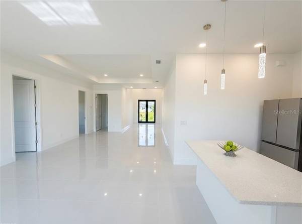 2726 NW 41ST PL, Cape Coral, FL 33993