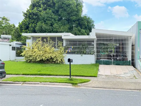V3 Calle Harding URB. PARKVILLE, Guaynabo, PR 00969