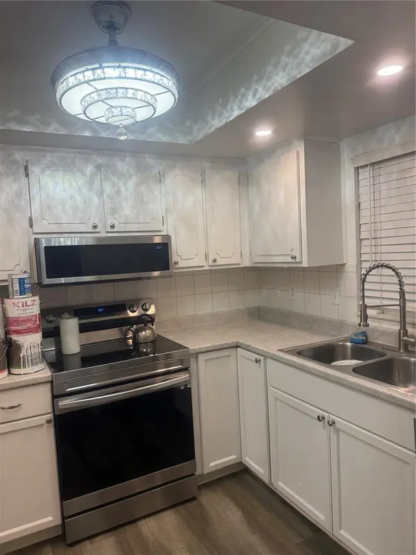 1100 E BAY DR #96, Largo, FL 33770