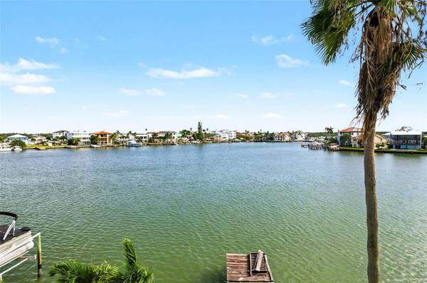 14105 E PARSLEY DR, Madeira Beach, FL 33708