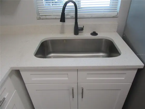 5900 22ND AVE N #1, St Petersburg, FL 33710