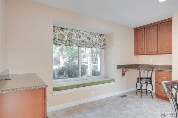 2508 Peppermill Lake CT, Chesterfield, MO 63005