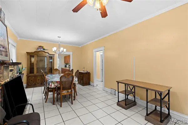 3828 Neosho ST, St Louis, MO 63116