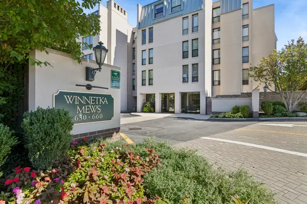 650 WINNETKA MEWS #109, Winnetka, IL 60093