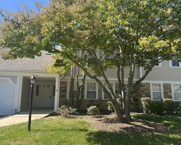 20 Ashburn CT #W1, Schaumburg, IL 60193