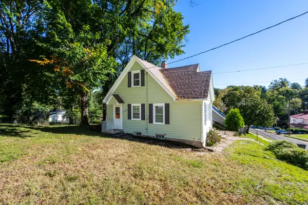 2316 East ST, Davenport, IA 52803