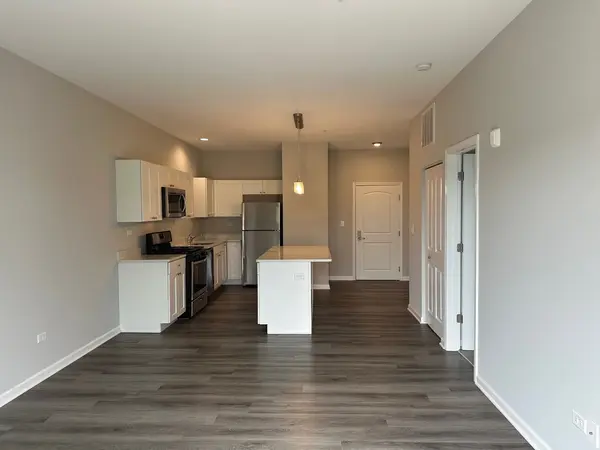 301 N Madison ST #5B, Woodstock, IL 60098