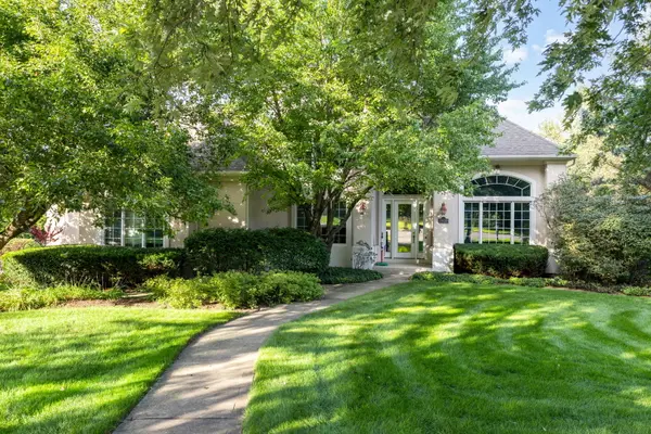 38W590 Barb Hill DR, St. Charles, IL 60175
