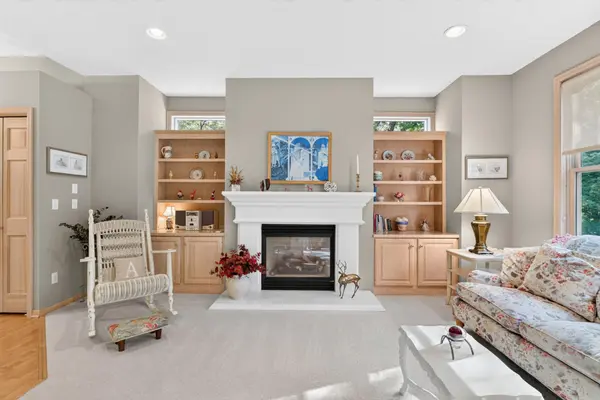 7982 Dunkirk LN N, Maple Grove, MN 55311