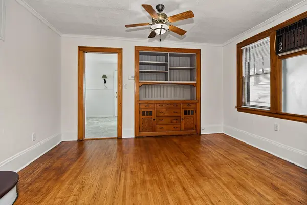 1144 Charles AVE, Saint Paul, MN 55104