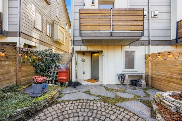 3926 S Brandon ST #B, Seattle, WA 98118