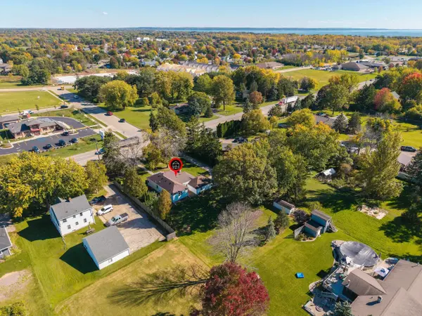 1332 ONEIDA ST, Menasha, WI 54952