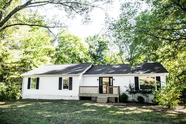 210 Elliott Ct, Columbia, TN 38401