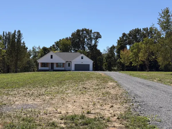 1285 Vickie Ln, Portland, TN 37148