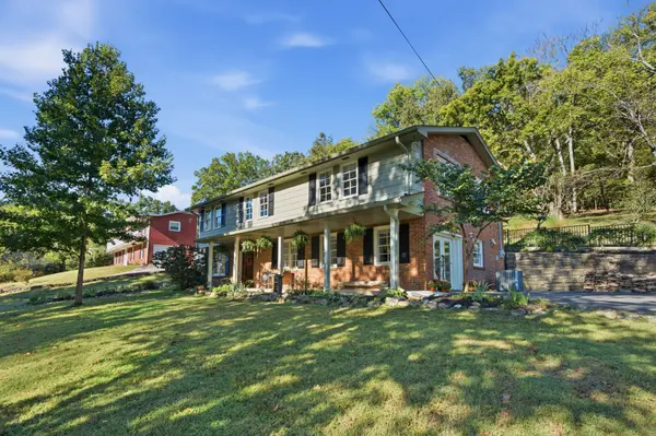 815 Rodney Dr, Nashville, TN 37205