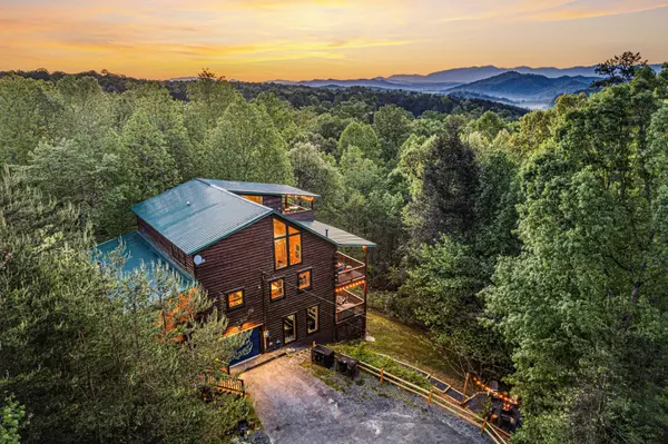 2010 Bluff Mountain Rd, Sevierville, TN 37876