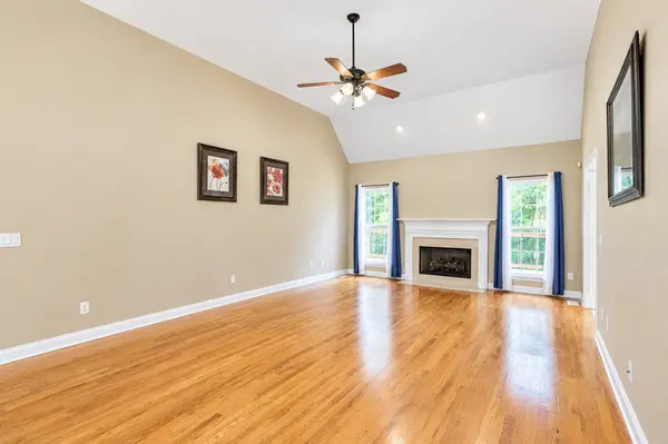 840 Brooke Stone Dr, Soddy Daisy, TN 37379