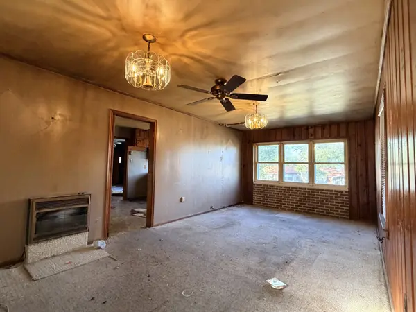 317 Woodlawn Dr, Kingston, TN 37763