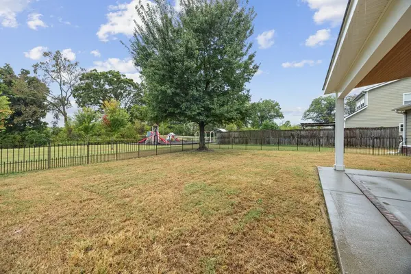 2280 Honey Farm Way, Columbia, TN 38401