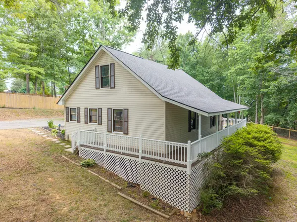 277 Tracy St, Blairsville, GA 30512