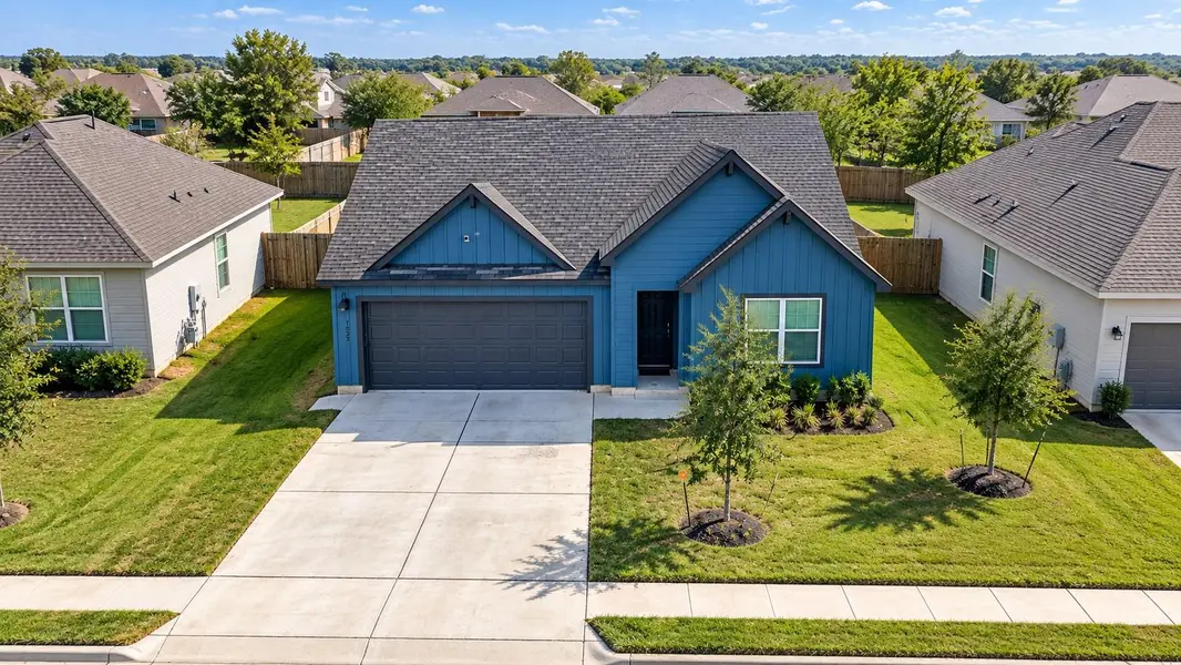 1823 Windsor BLVD, Lockhart, TX 78644