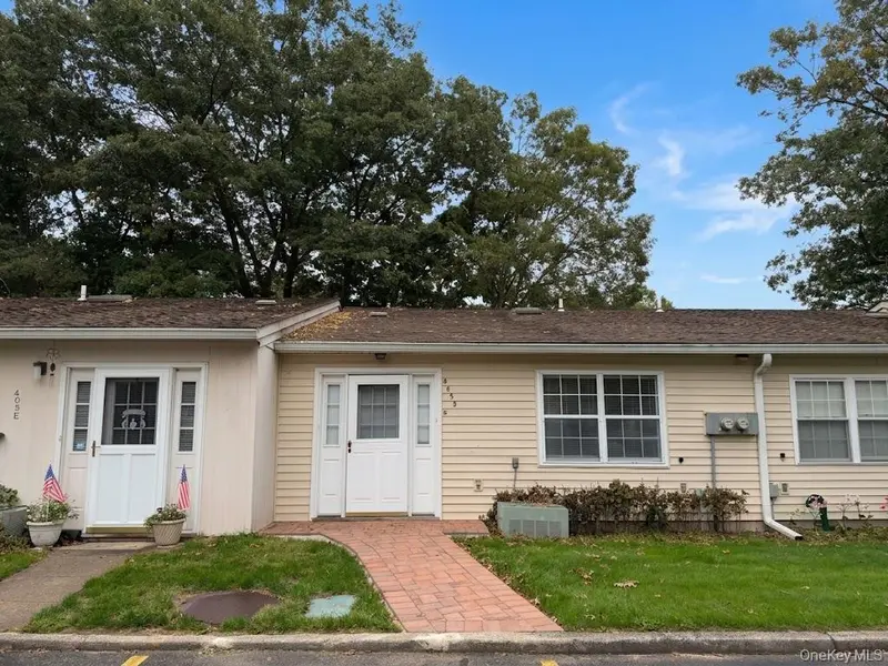 405 Woodbridge DR #D, Ridge, NY 11961