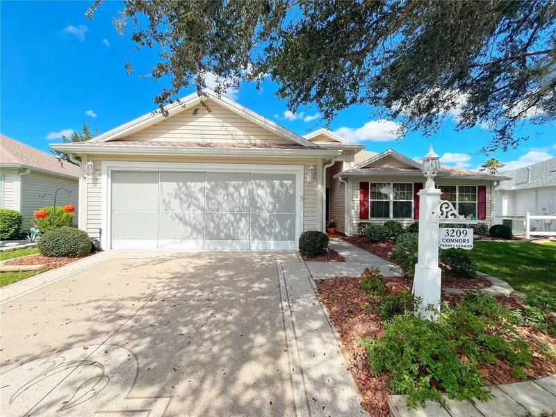3209 HAMPTON LN, The Villages, FL 32162