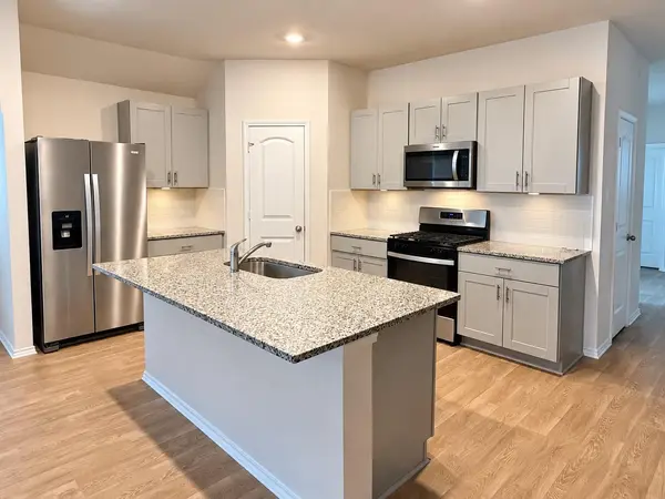 1823 Windsor BLVD, Lockhart, TX 78644