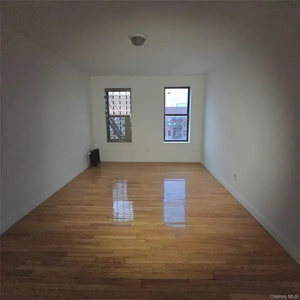 645 Barretto ST #3J, Bronx, NY 10474