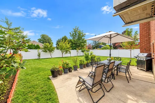 455 Pacific ST, Massapequa Park, NY 11762