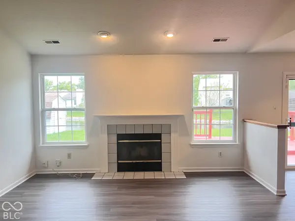 5971 Sycamore Forge DR, Indianapolis, IN 46254