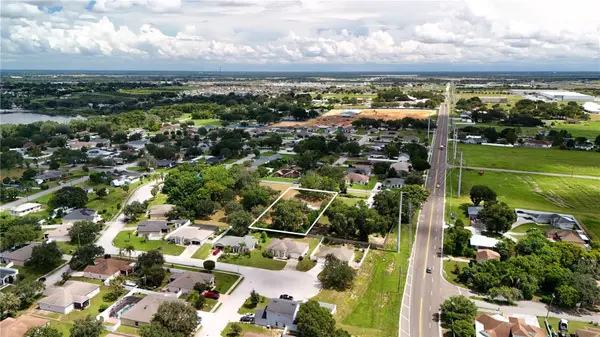 2104 PENINSULAR DR, Haines City, FL 33844