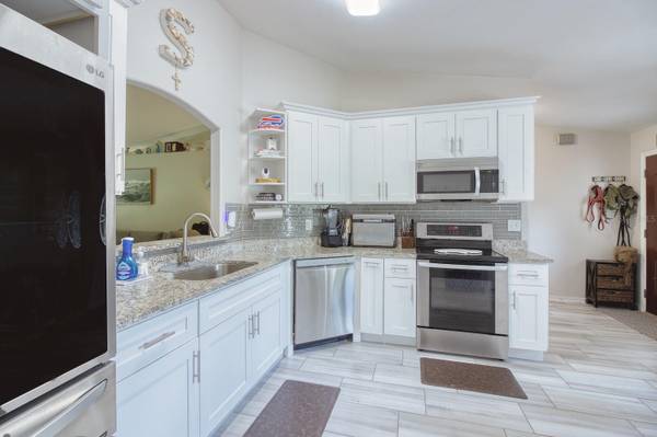 27 SOUNDERS TRAIL CIR, Ormond Beach, FL 32174
